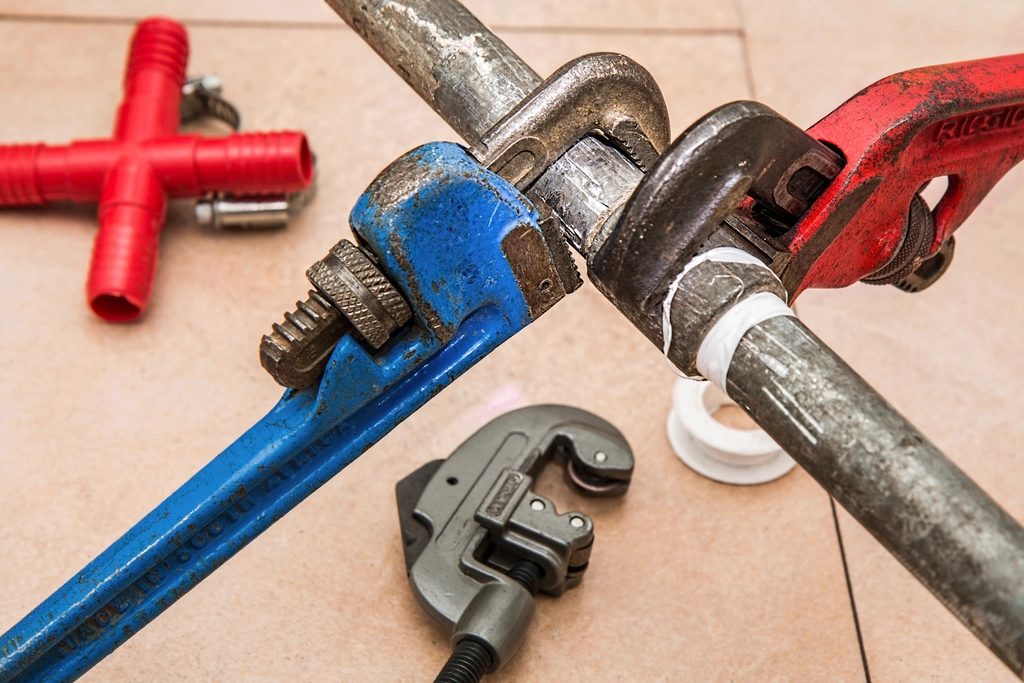 Plumbing tools and pipework